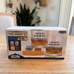 7 Piece Whiskey Kit with Glasses NWT